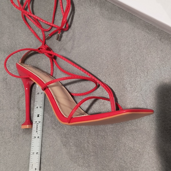 High heel sandals, strappy with ankle wrap, true red - Picture 4 of 7